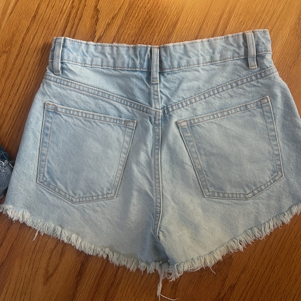 Zara size 2 Denim Blue Women's jean Shorts - Picture 6 of 6